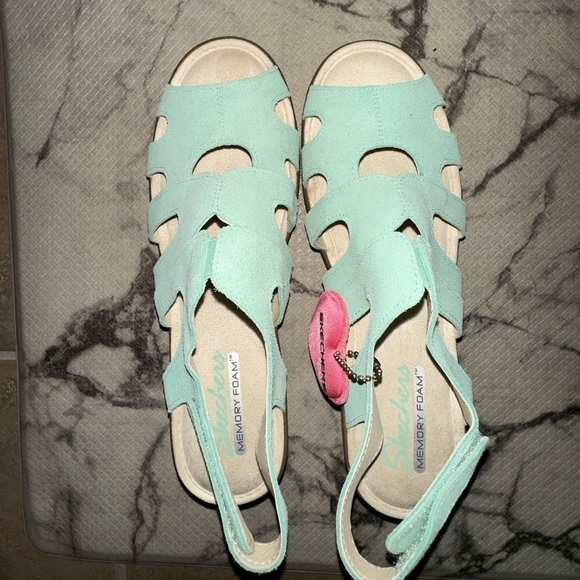 NWOT Skechers memory foam blue wedge comfort sandal 8.5 summer beach athleisure - Picture 2 of 9